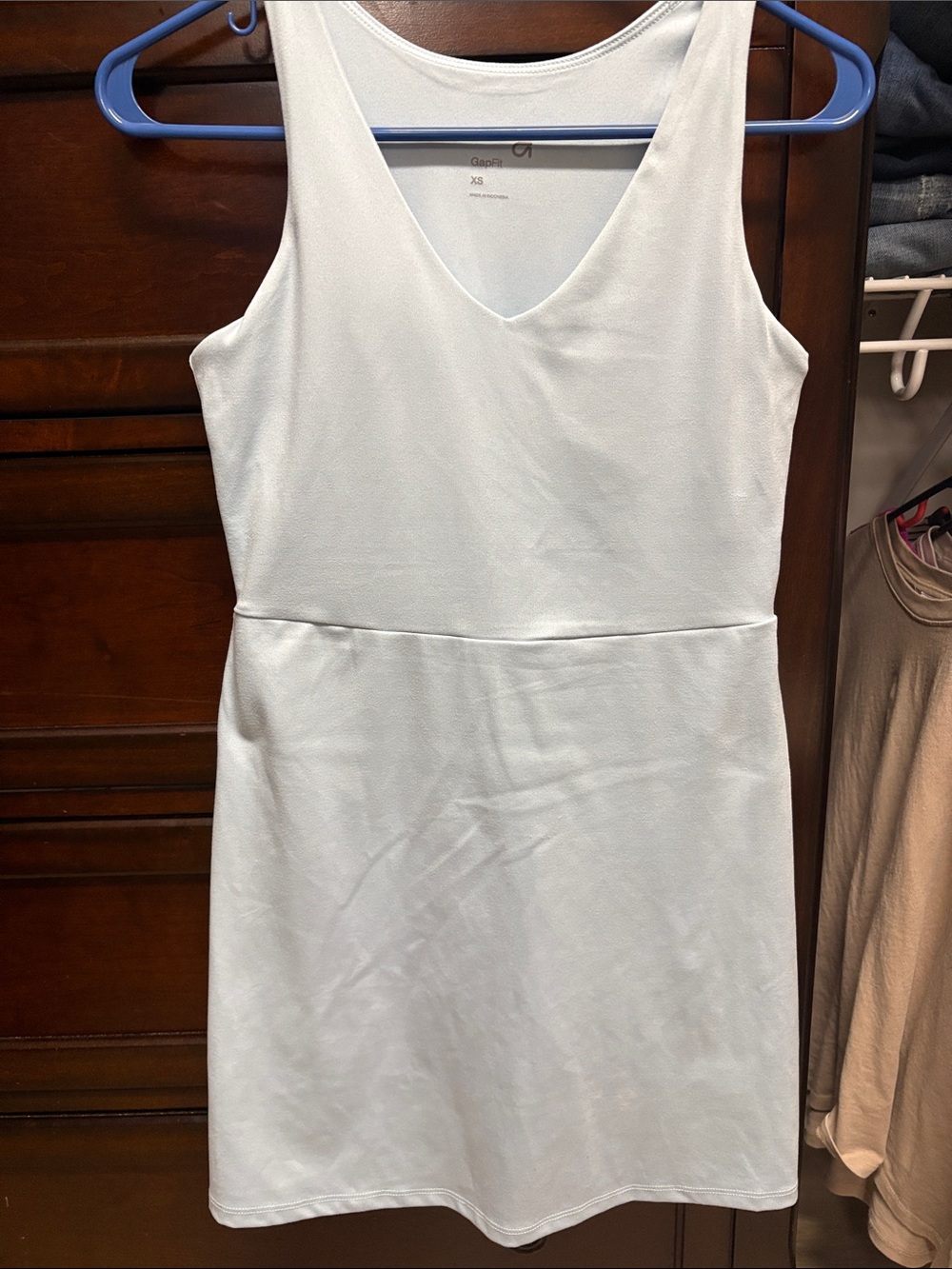 GAP White V-Neck Sleeveless Knit Athletic Skort XS Light Blue